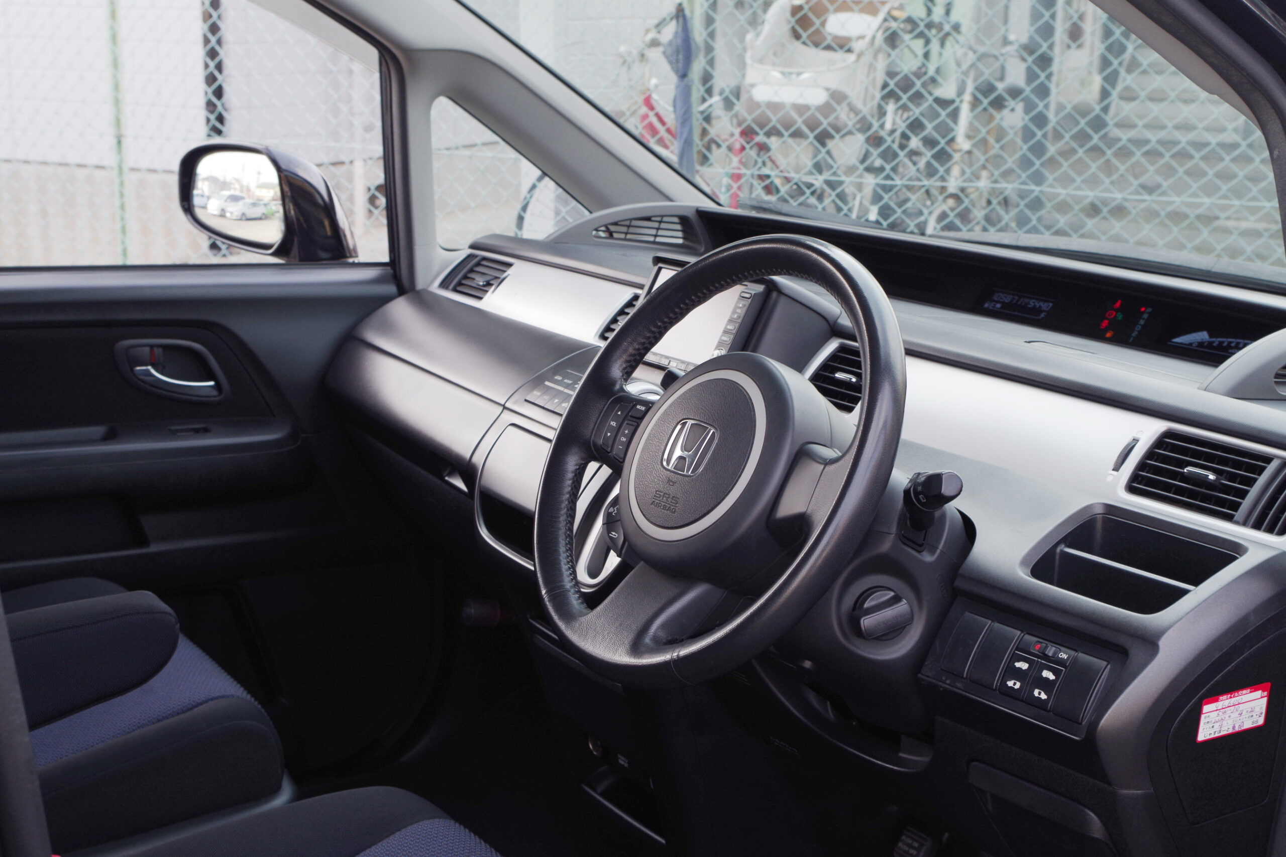 ステップワゴン SPADA Ｓタイプ特別仕様車・HDD NAVI SMART STYLE Edition	(ブラック)